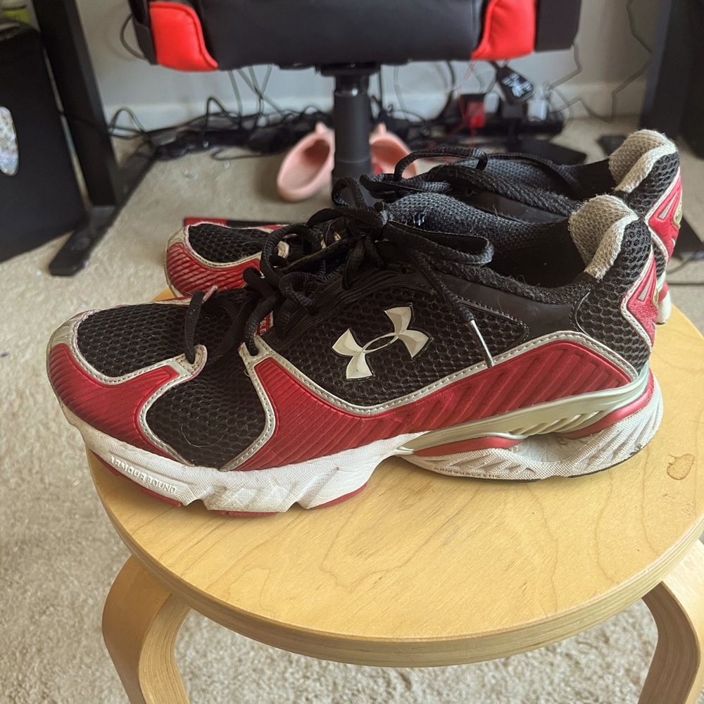Under Armour 1st Runner Sneaker Men Size 9